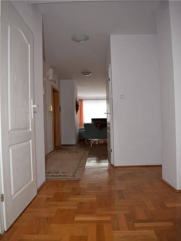 Dgm Apartment Warschau